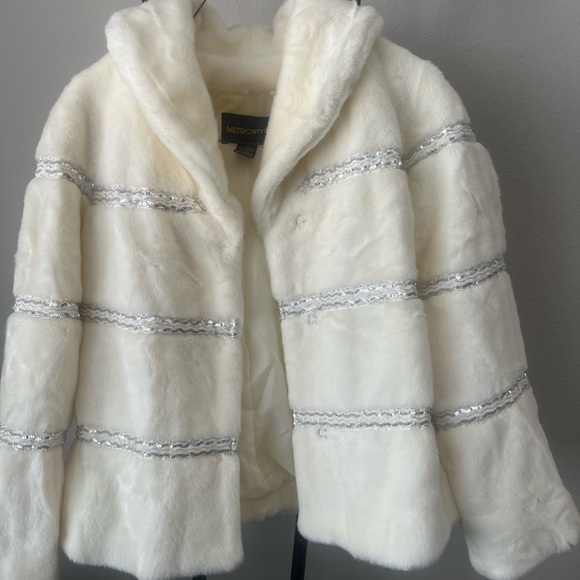 MetroStyle Faux Jacket - Picture 4 of 9